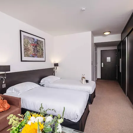 Westotel Life Nantes شقة فندقية