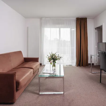 Westotel Life Nantes 4*