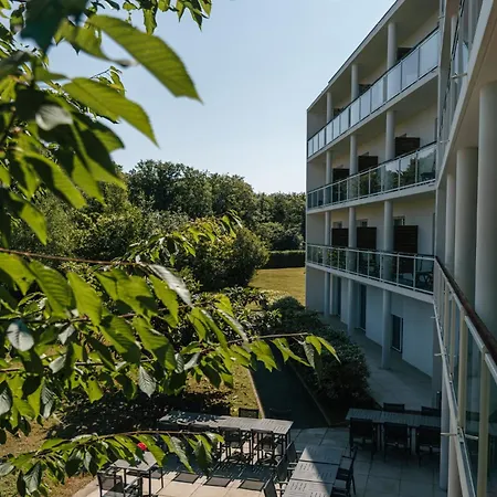 Westotel Life Nantes 4*