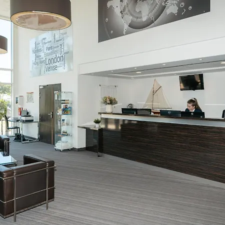 Westotel Life Nantes Aparthotel 4*