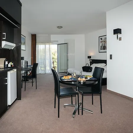 Westotel Life Nantes 4*