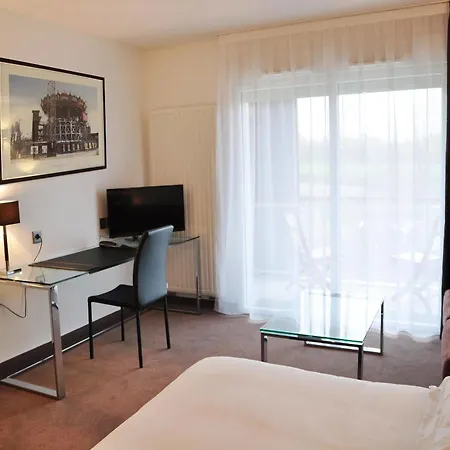 Westotel Life Nantes شقة فندقية