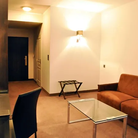 Westotel Life Nantes Ξενοδοχείο με διαμερίσματα 4*