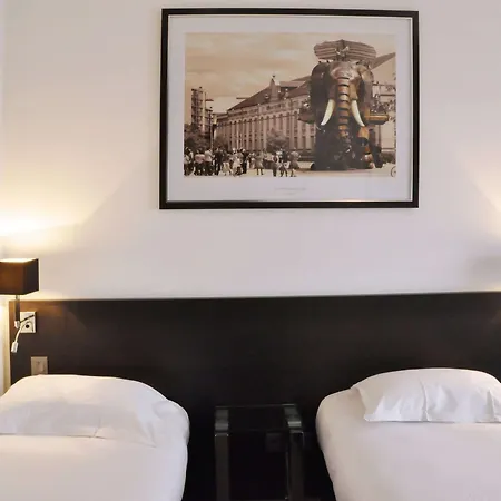 شقة فندقية Westotel Life Nantes 4*